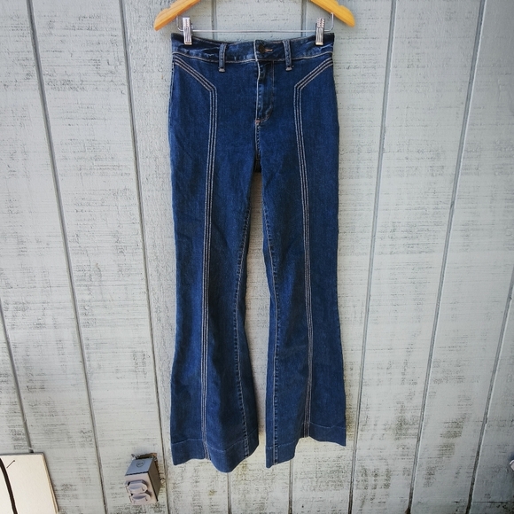 Paige Center Seam Flare High Rise Jeans sz 28 Dark Wash Blue Western Boho Cowgir - Picture 2 of 10